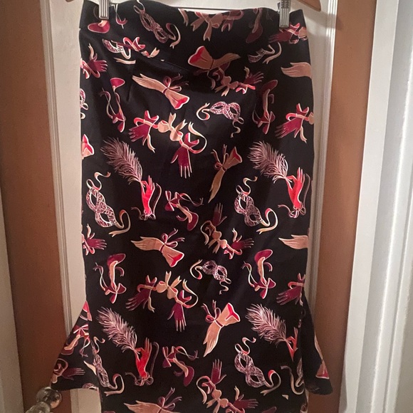 Pinup Girl Clothing Dresses & Skirts - Elegant Black and Pink Women's Skirt